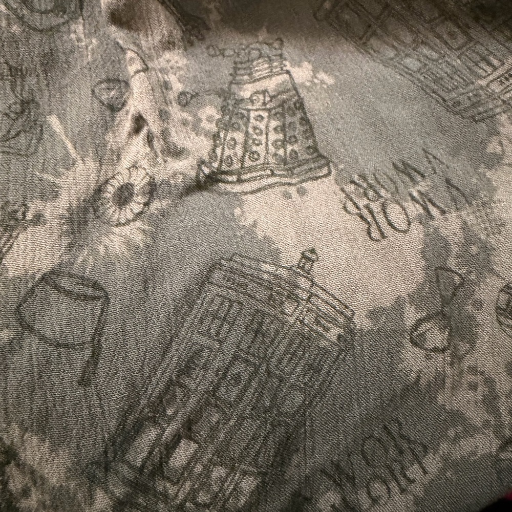 Torrid BBC Doctor Who Womens Button Up Rayon Shirt - Picture 2 of 4